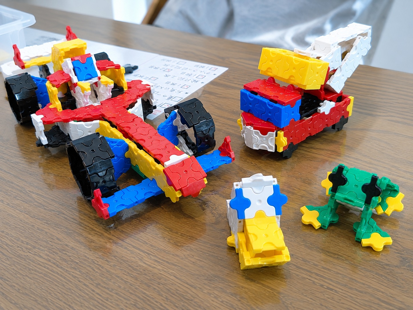 子どもが作ったLaQの作品例